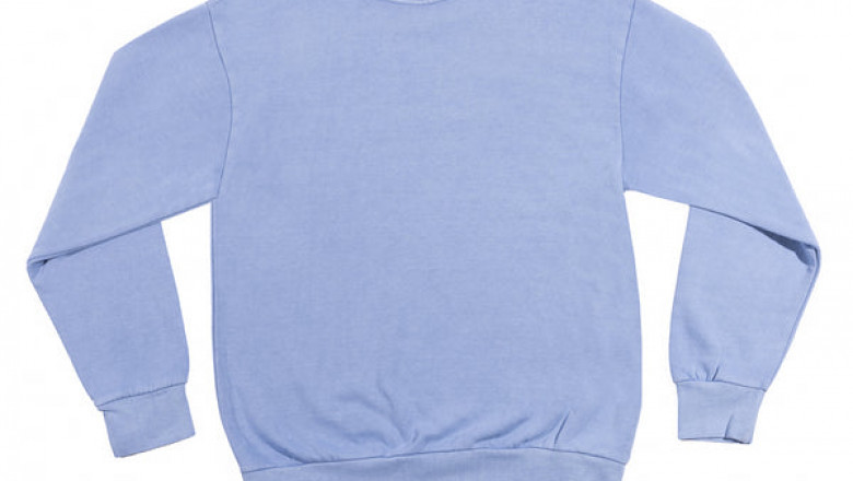 The Unadorned Base and the Urban Statement: Exploring Blank Apparel and Streetwear Shirts