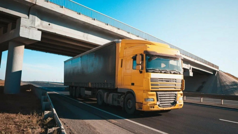 How to Use Land Freight Services from Dubai to KSA