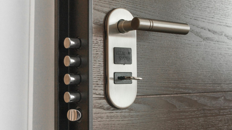 Signs Your Door Lock Needs Maintenance - And What to Do About It