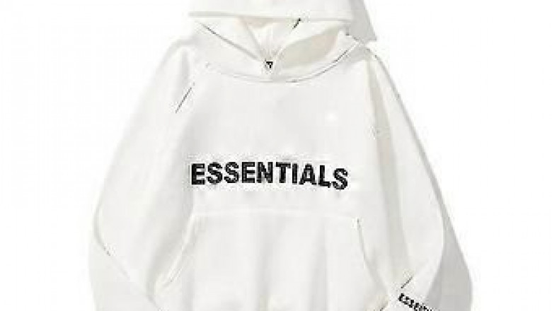 The Essentials Hoodie Trend: Why It’s Still Hot in 2025