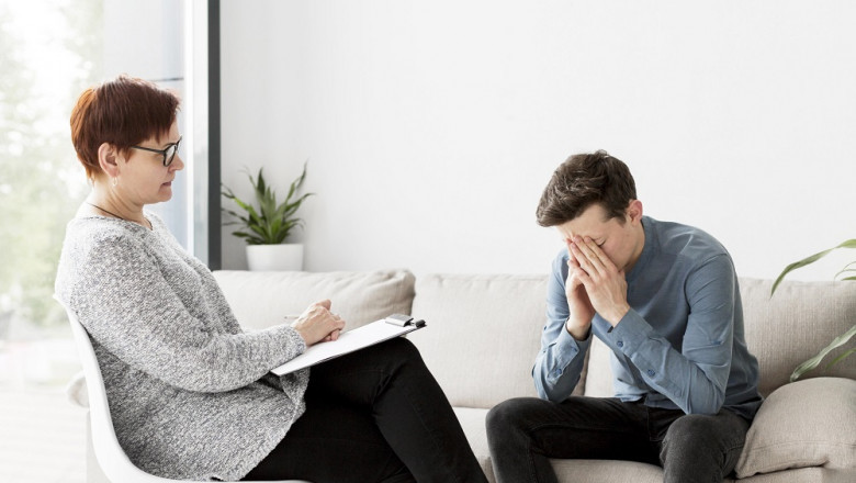 Overcoming the Darkness: The Role of a Depression Therapist