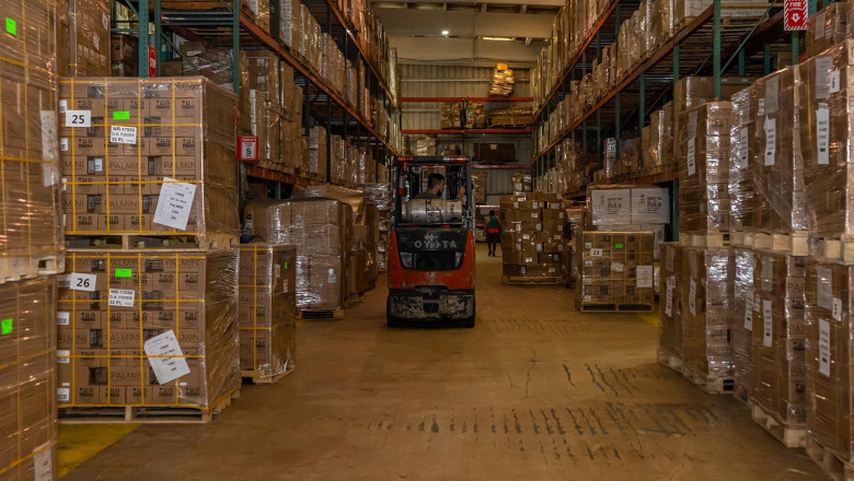 Warehousing vs. Storage Units: Which One Does Your Business Really Need?