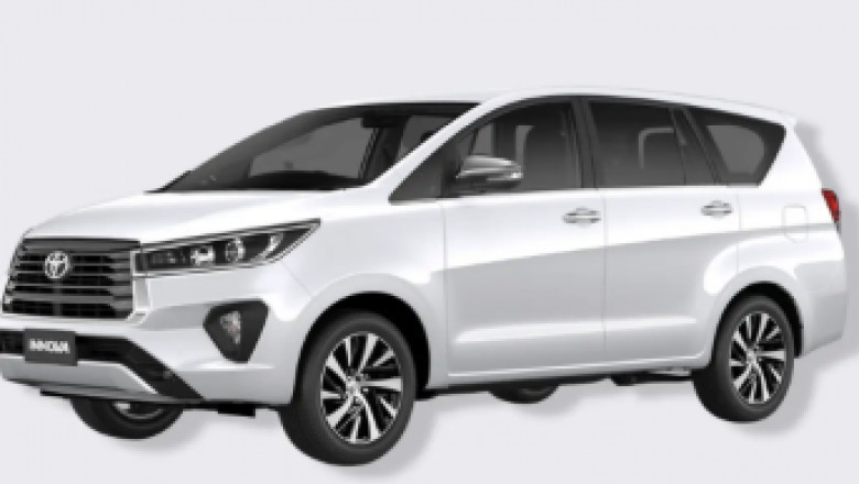 Experience Premium Travel with Innova Hycross Taxi in Delhi