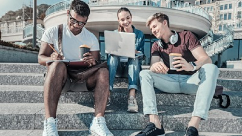 Network Controllers: The Key to Seamless Connectivity