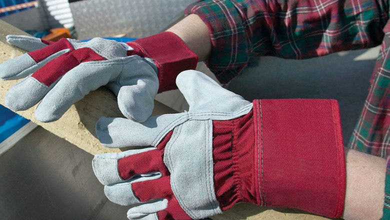 The Industrial Gloves Market: Navigating Global Shifts for Hand Safety