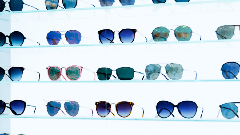 Why Choosing a Wholesale Sunglasses Distributor Boosts Retail Profits