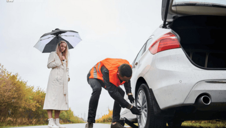 Flat Tire? Here's Why Professional Tire Change Assistance in Dubai Is a Lifesaver on the Road