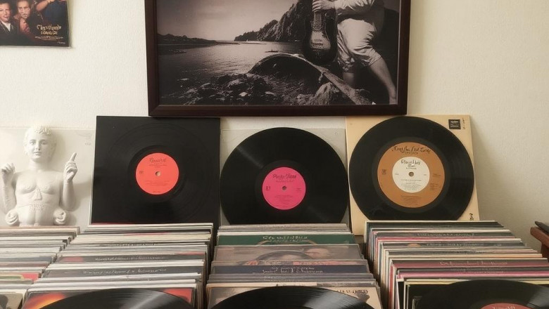 Rare Old Bollywood Vinyl Records You Should Know About