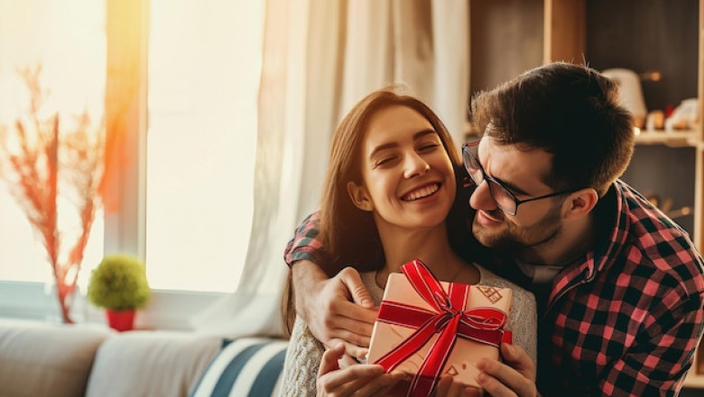 Buy Personalized Gifts Online in India Romantic, Affordable and Same Day Delivery Options