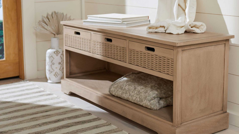 How to Choose the Right Storage Bench for Your Space