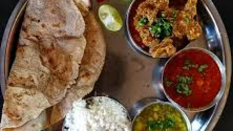 Crabs, Curries &amp; Coastal Vibes: Why Every Mumbaikar Is Flocking to That One Famous Sea food restaurant in Lower Parel