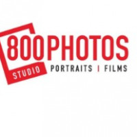 800 Photos