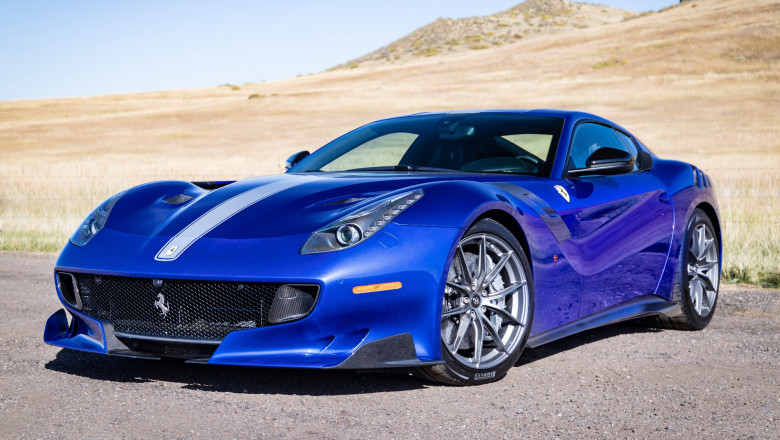 The Benefits of Renting a Cheap Car in Dubai for Tourists