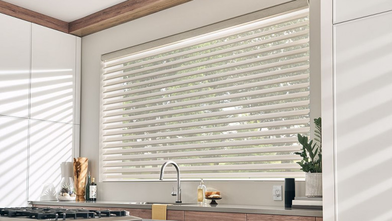 AlphaGraphics Middleton: Window Shades Middleton and Mail Services Middleton – Reliable Solutions for Businesses