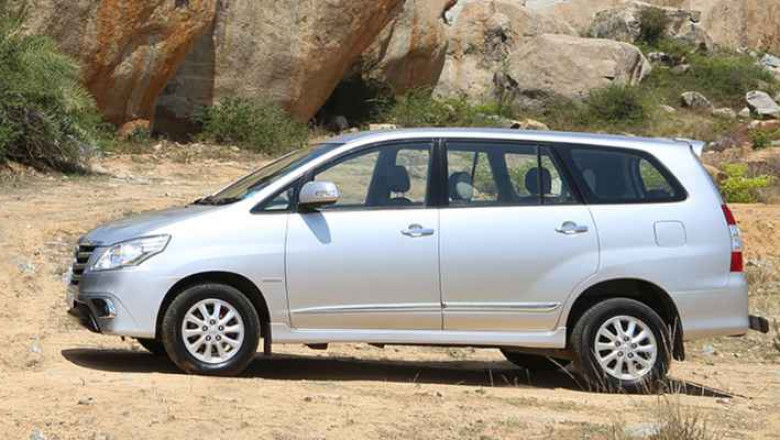 Affordable Innova Wedding Car Rental Jaipur – Book Now
