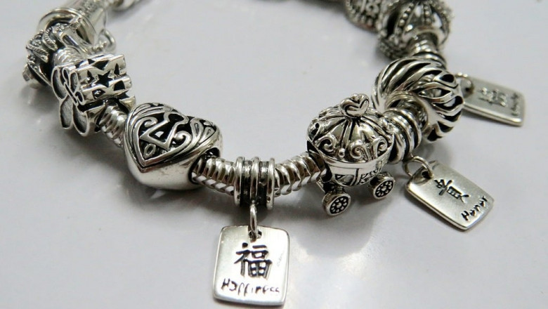 Top 10 Pandora Bracelets to Elevate Your Style in 2025