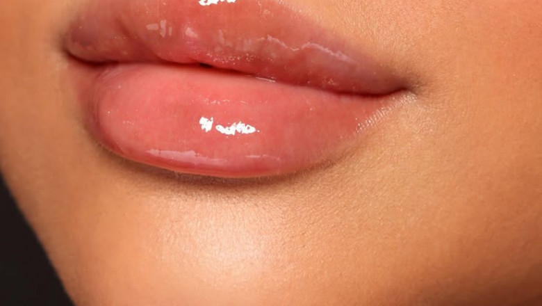 Back to College Beauty: Lip Gloss Looks for Every Campus Mood