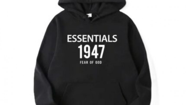Effortless Cool: Why Everyone Needs an Essentials Hoodie