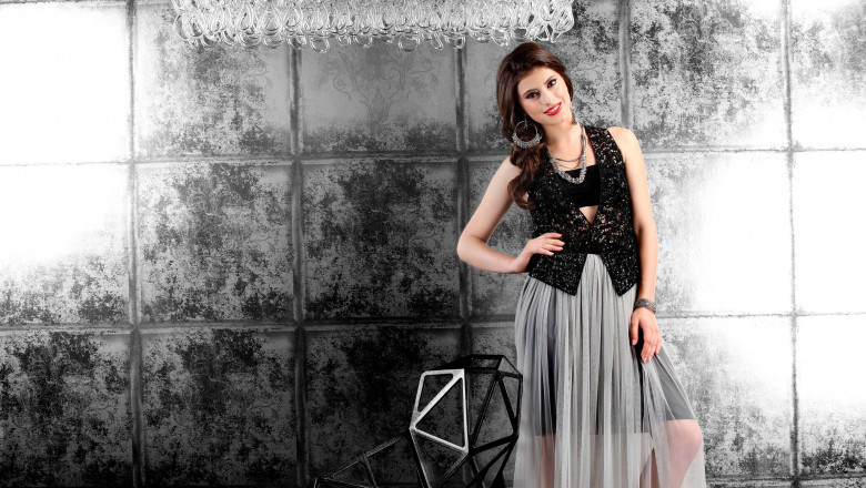 Striking the Perfect Frame: A.Rrajani’s Studio Model Photography Excellence