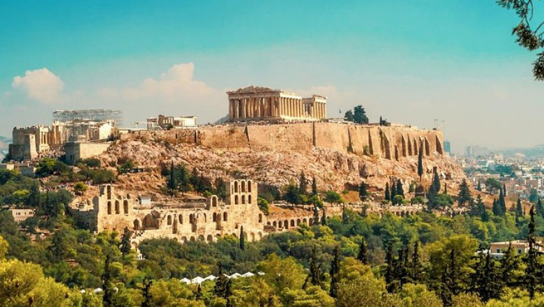 Top 10 Athens Day Tours for History Lovers and Foodies