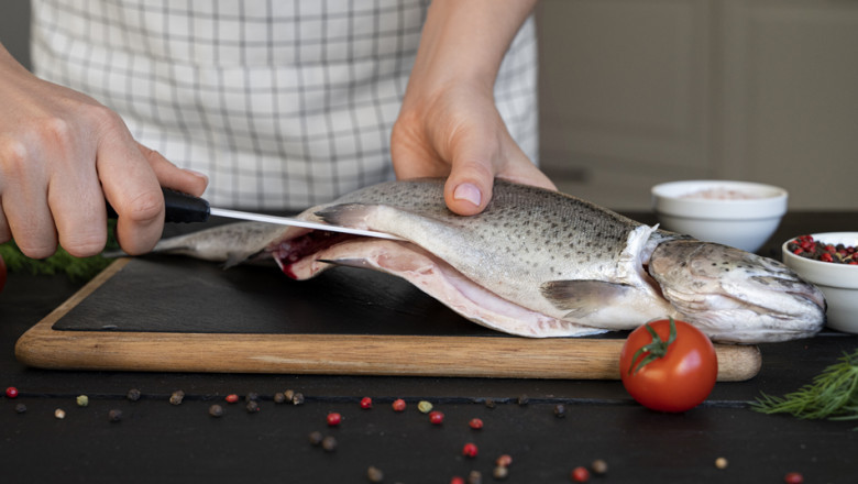 How to Pick the Best Cutting Board for Everyday Use