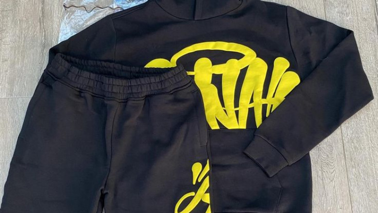 What’s Driving the Syna World Clothing Craze?