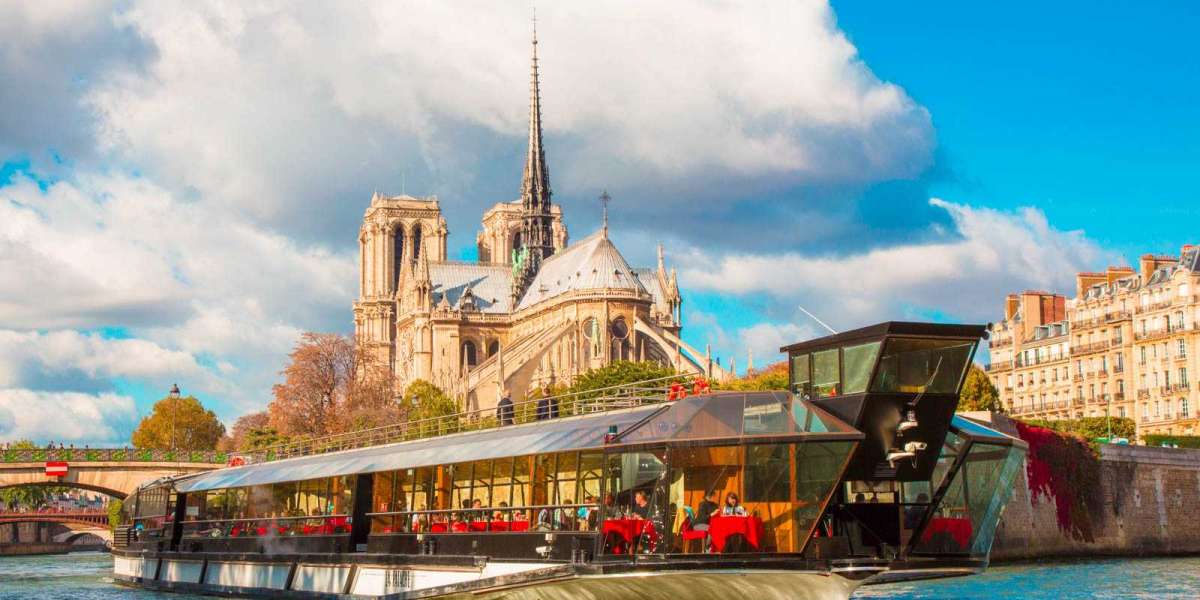 Your Guide to the Seine River Cruise: Sights from the Seine