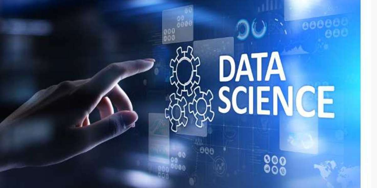 DATA SCIENCE COURSE FEATURES