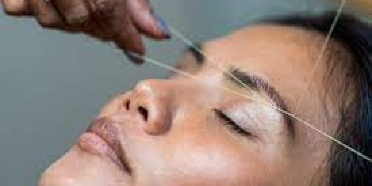 The Art of Eyebrow Threading in Shepparton: Enhancing Beauty Naturally