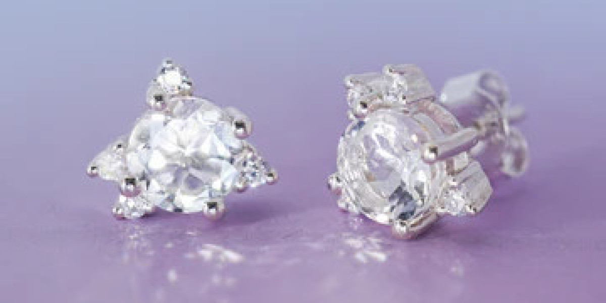 The Allure of Stud Earrings: Timeless Elegance in Every Sparkle