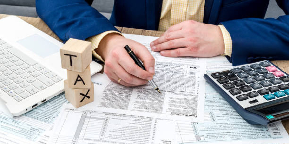 Finding the Right Small Business Accountant Brampton for Your Needs