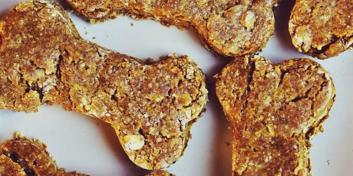 Homemade Peanut Butter Carrot Dog Treats: A Healthy Snack for Your Furry Friend