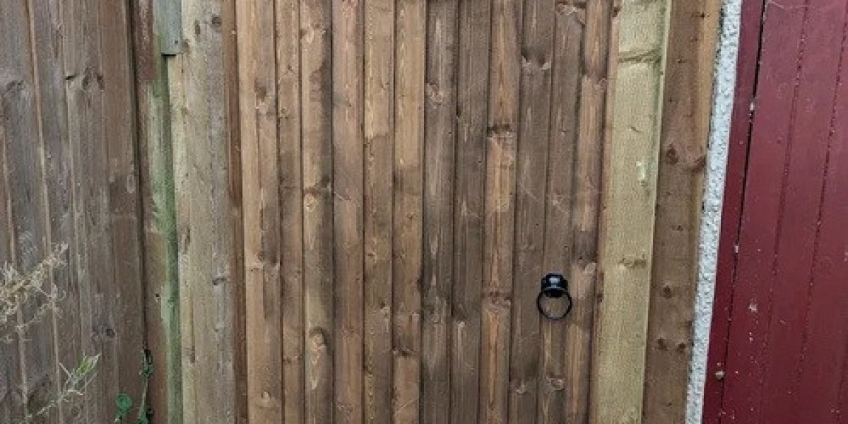 Composite Fencing Services in London: A Comprehensive Guide