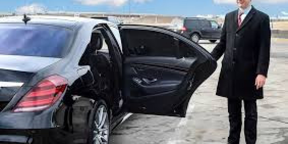 Prom Limousine Rentals in CT: Arrive in Style