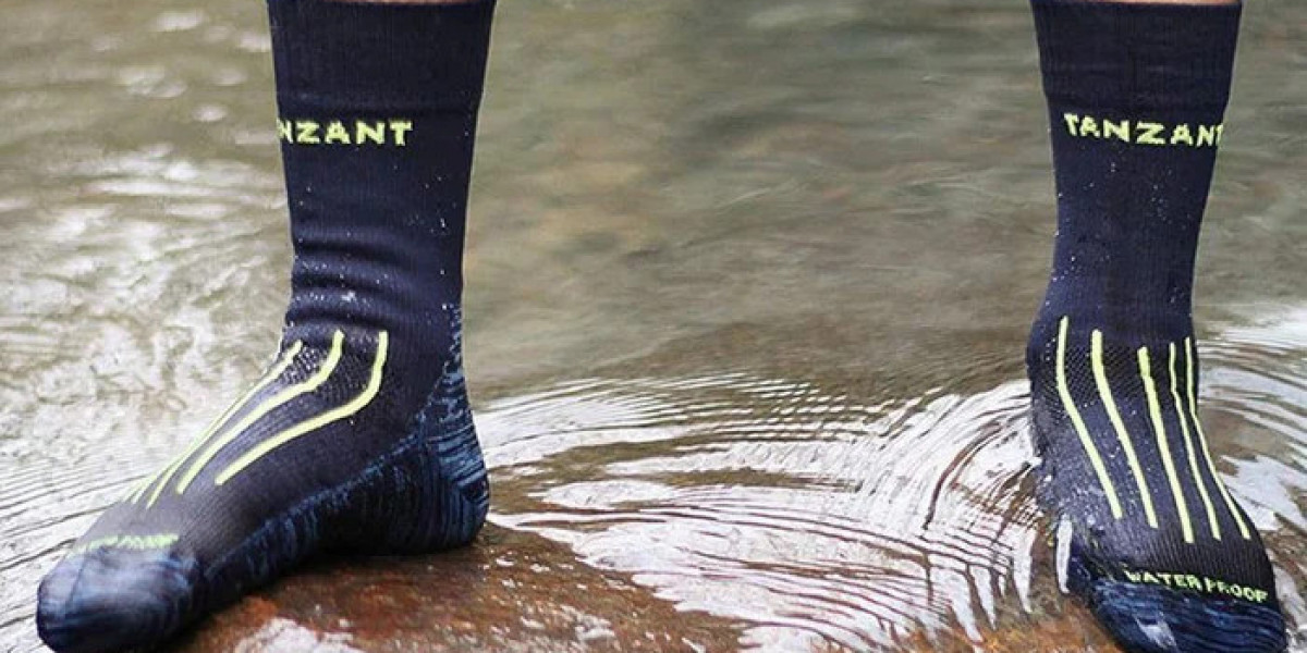 Waterproof Socks Market Distribution Channels: A Deep Dive into Global Supply Chain Networks