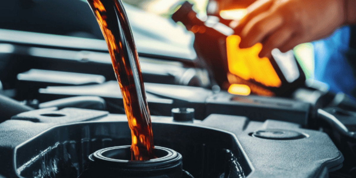 Protect Your Engine’s Vital Components with an Engine Oil Cleaning Service