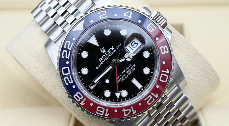 Uncovering the Allure of the Rolex 'Root Beer' GMT-Master II - Bip Detroit
