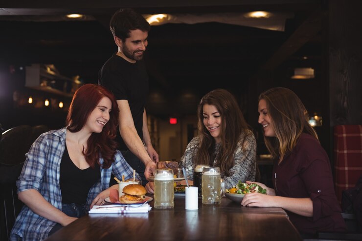 How to Find the Best Happy Hour Deals While Dining in The Woodlands