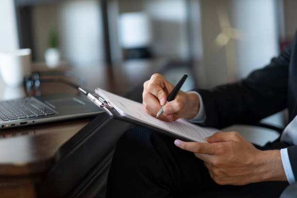 Facing a Last-Minute Real Estate Deal? Here’s How a Notary for Real Estate Documents Can Help – USA NEWS