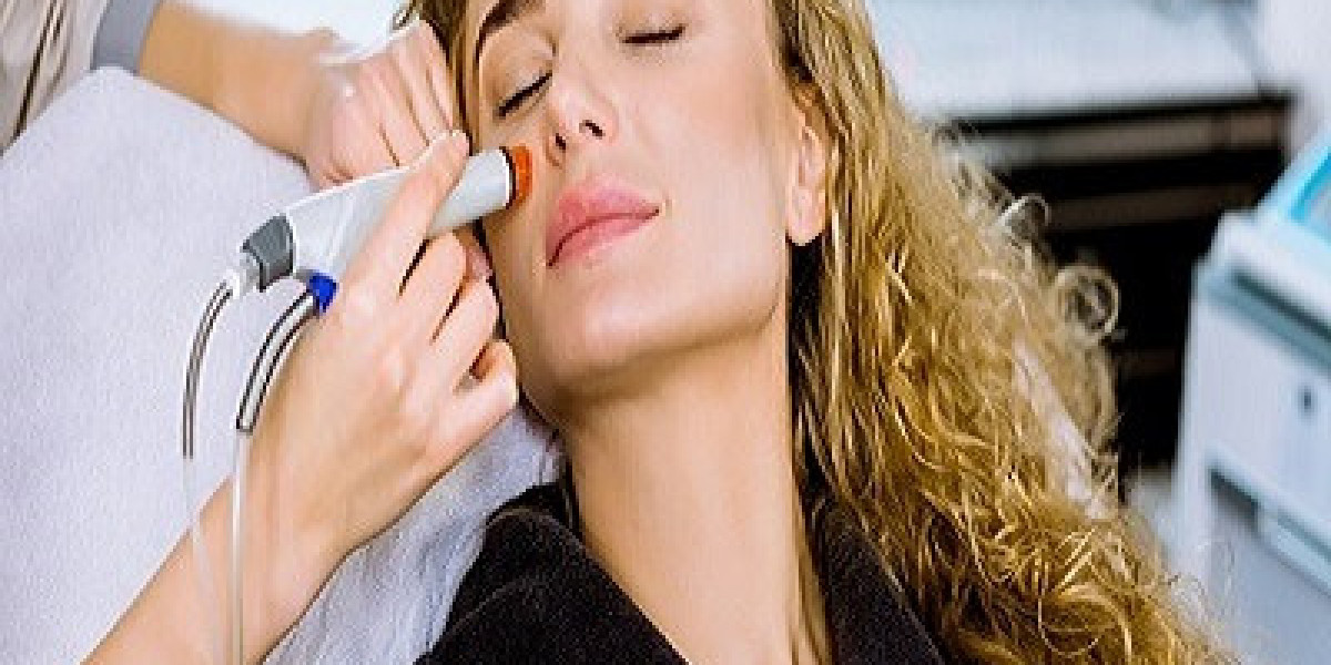 How Does a Hydrafacial Work in Islamabad?