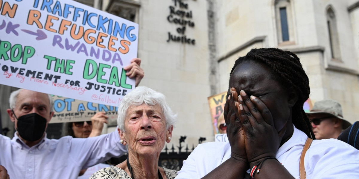 The Role of Immigration Solicitors in Handling Deportations from the UK